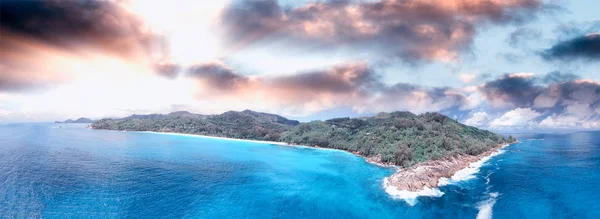 Hermosa Vista Aérea Playa Del Océano Con Agua Cristalina —  Fotos de Stock