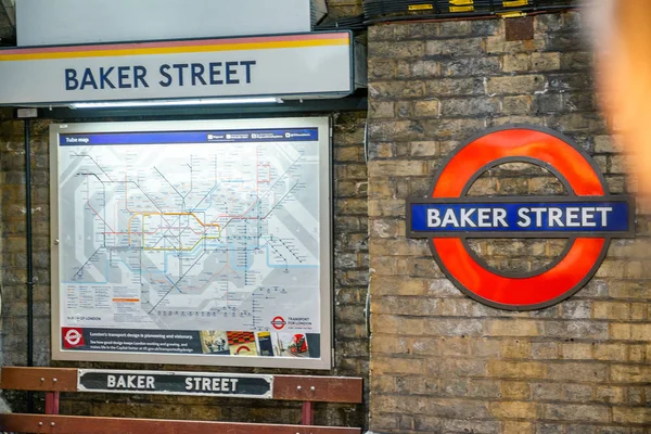 Londen September 2016 Bench Stad Metrokaart Metrostation Baker Street Geen — Stockfoto