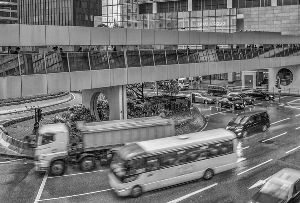 2014年5月10日 在一个阴雨的下午 城市交通与汽车和出租车 香港每年接待 000万游客 — 图库照片