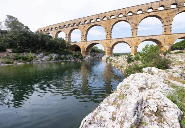 Pont Gard Γαλλία Όμορφη Θέα Ρωμαϊκή Γέφυρα Καλοκαίρι — Φωτογραφία Αρχείου