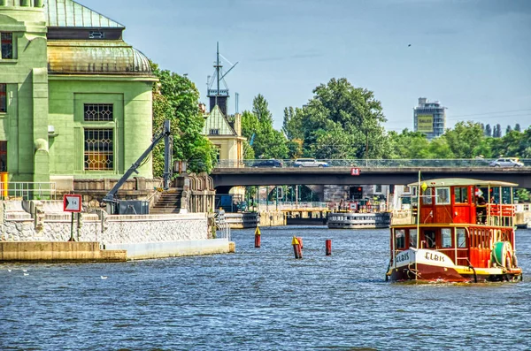 Prague Czech Republic July 2011 Tourists Visit City Streets Sunny — Stock Photo, Image