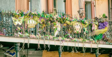 New Orleans, balkon dekore edilmiş Mardi Gras olayda, Louisiana.