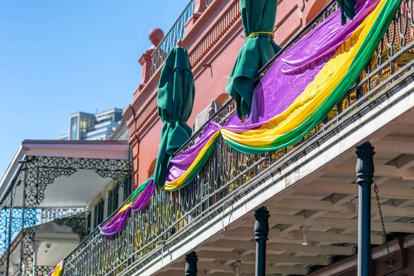 New Orleans Balkon Dekore Edilmiş Mardi Gras Olayda Louisiana — Stok fotoğraf