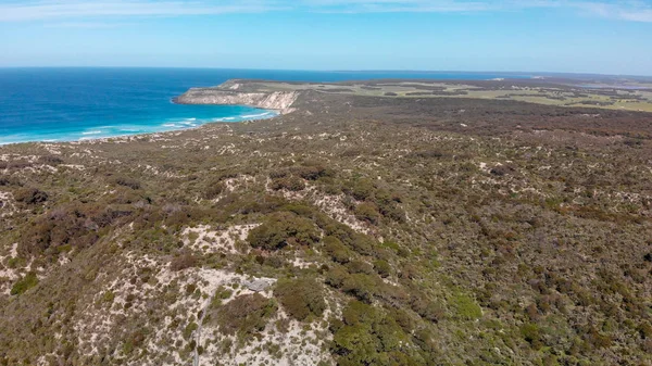 見通しの丘およびカンガルー島の田園地帯 南オーストラリア州の空撮 — ストック写真