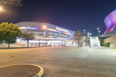 New Orleans - Şubat 2016: Mecredes Benz Superdome geceleri. T