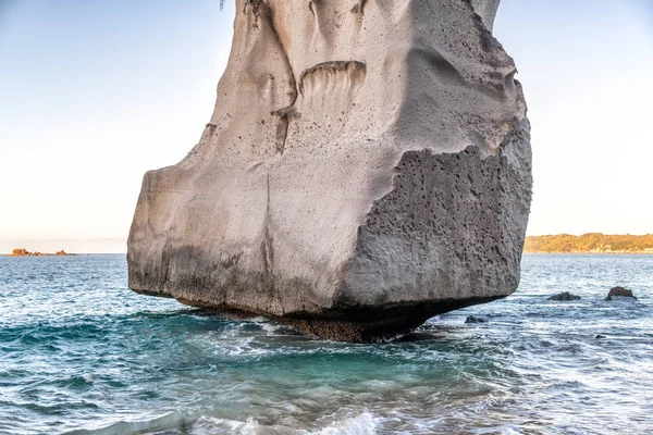 Katedral Cove alacakaranlıkta, Coromandel, Yeni Zelanda — Stok fotoğraf