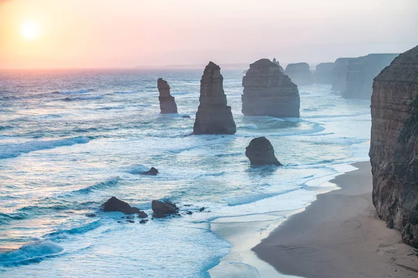 Die zwölf apostel in der dämmerung, australien — Stockfoto