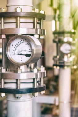 Su basınç ölçme makinesine bir su arıtma tesisi