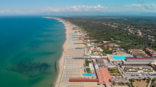 Vista aérea de la hermosa playa en verano —  Fotos de Stock