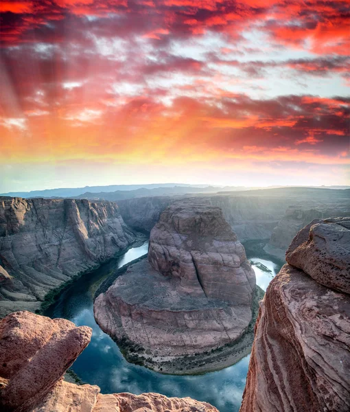 Horseshoe Bend and Colorado River at sunset, Arizona, USA. Backl — Stock Photo, Image