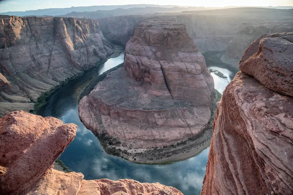 Horseshoe Bend and Colorado River ao pôr-do-sol, Arizona, EUA. Backl. — Fotografia de Stock