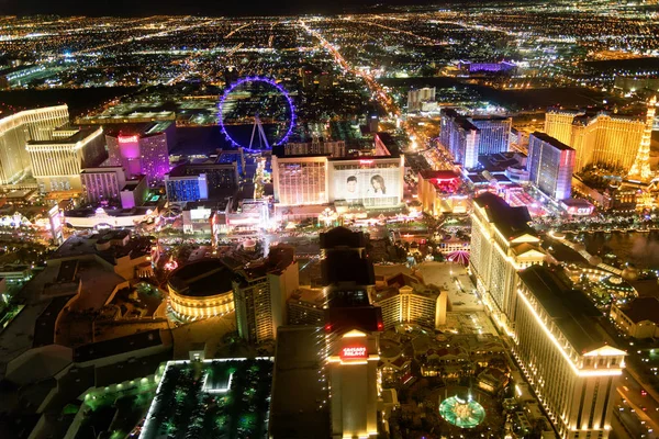 Las Vegas, Nevada - 30 juni, 2018: helikopter uitzicht over de Strip een — Stockfoto
