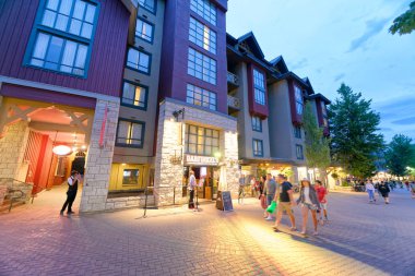 Kanada - 12 Ağustos 2017: Turist şehir merkezi o tadını çıkarın