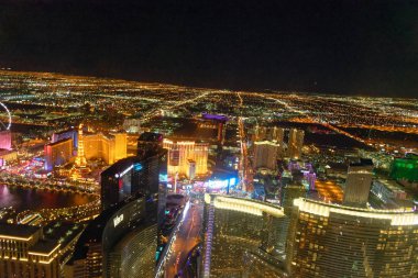 Las Vegas - 30 Haziran 2018: Şehir Manzaralı geceleri helikopterden. T