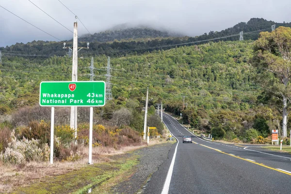 Nowa Zelandia road, w pobliżu jeziora Taupo — Zdjęcie stockowe