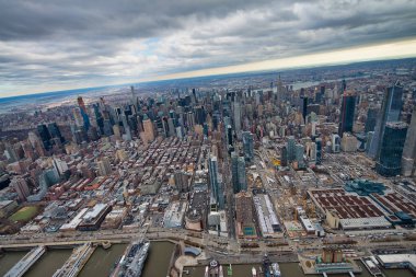 Midtown Manhattan'ın geniş açı havadan görünümden helikopter, New