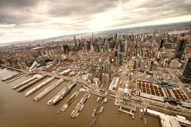Midtown Manhattan'ın geniş açı havadan görünümden helikopter, New