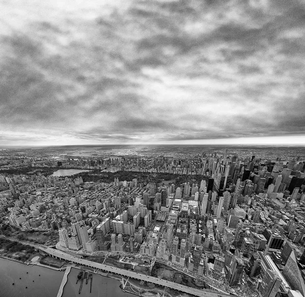 Vue aérienne grand angle de Midtown Manhattan et Central Park — Photo