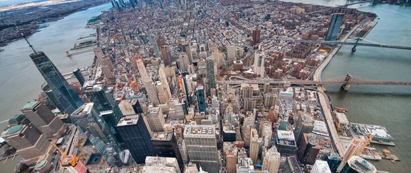 Vista aérea de gran angular del centro de Manhattan, Brooklyn y Manha — Foto de Stock