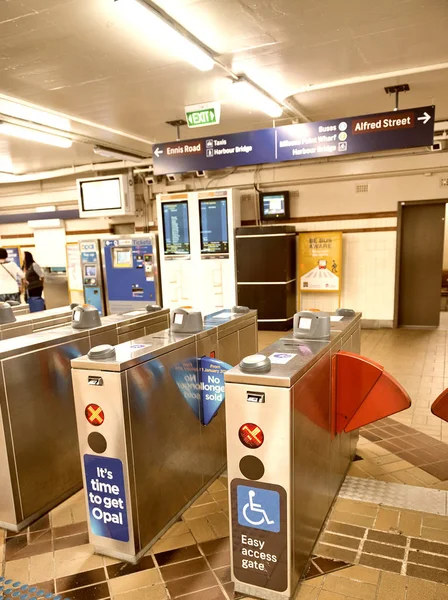 Sydney Noviembre 2015 Interior Las Puertas Entrada Del Metro —  Fotos de Stock