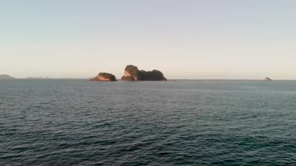 Tranquilo Metraje Hermoso Mar Ondulado Cala Catedral — Vídeos de Stock