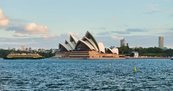 Sydney Listopada 2015 Piękny Widok Sydney Opera House Słoneczny Dzień — Zdjęcie stockowe