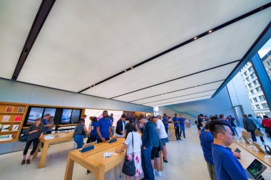 San Francisco, CA-6 Ağustos 2017: popüler Apple Store in Union