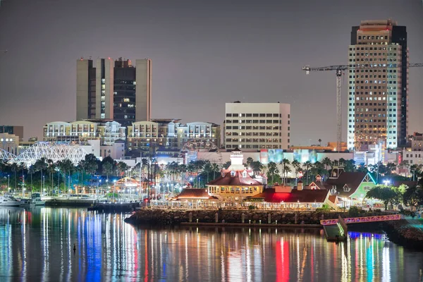 San Diego o zmierzchu, widok z portu miejskiego — Zdjęcie stockowe