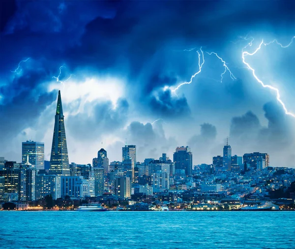 San Francisco, California. Panoramic view of Downtown skyline du — Stock Photo, Image