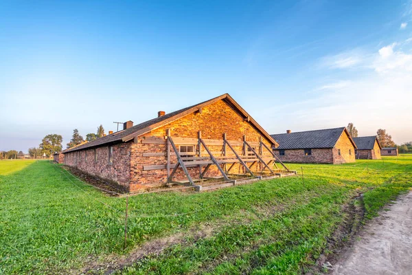 Koszary w obozie koncentracyjnym Auschwitz-Birkenau — Zdjęcie stockowe