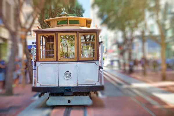 San Francisco teleferiğine Market Street — Stok fotoğraf