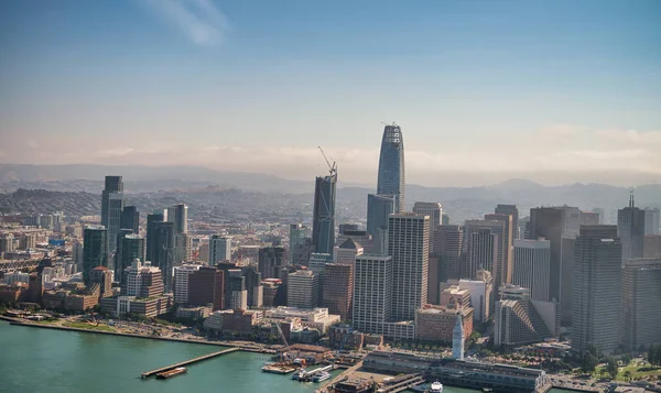Vista aérea del horizonte del centro de San Francisco —  Fotos de Stock