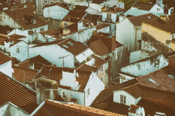 Utsikt över Lissabons skyline på en solig dag, Portugal — Stockfoto