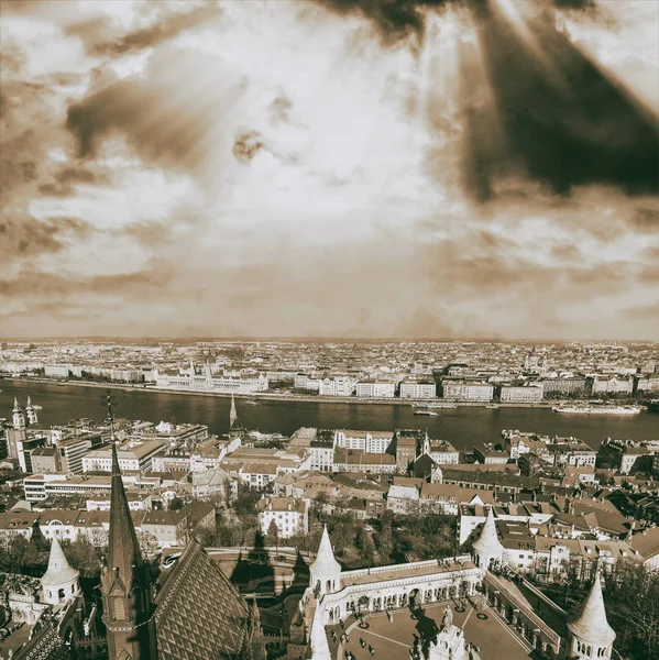 Церковь Святого Маттиаса в Буде и Будапеште — стоковое фото