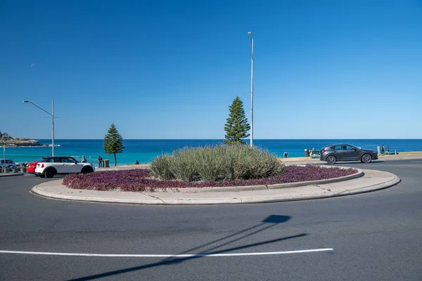 BONDI BEACH, AUSTRALIA - 18 de agosto de 2018: Costa y edificio —  Fotos de Stock