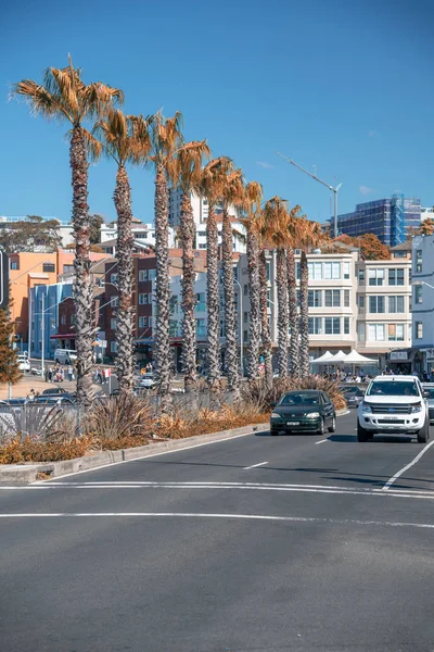 Bondi beach, australien - 18. august 2018: küste und gebäude — Stockfoto