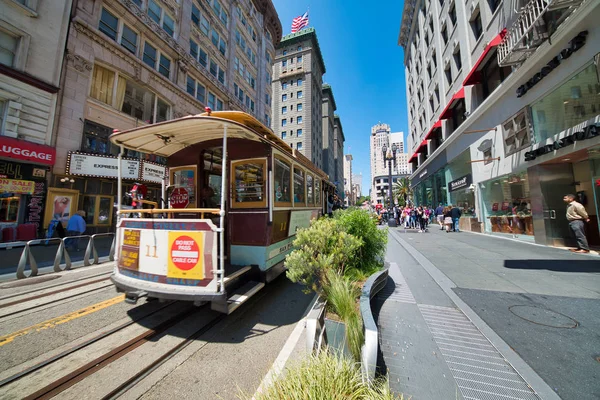 San francisco, ca - 6. august 2017: historisches san francisco kabel — Stockfoto