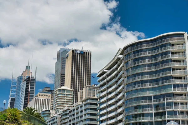 Sydney-październik 2015: panoramę miasta w słoneczny dzień. Miasto ATT — Zdjęcie stockowe