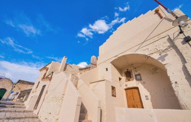 Matera, Italya-17 Eylül 2014: Insanlar bir b üzerinde şehir ziyaret