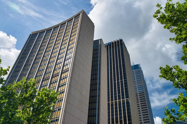 SYDNEY - OCTOBER 2015: Panoramic view of city buildings from the — Stock Photo, Image