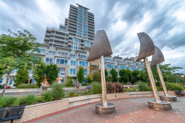 NANAIMO, CANADA - AUGUST 14TH, 2017: City promenade along the se — Stock Photo, Image