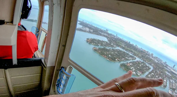 Περιοδεία με ελικόπτερο πάνω από το Μαϊάμι, Φλόριντα — Φωτογραφία Αρχείου