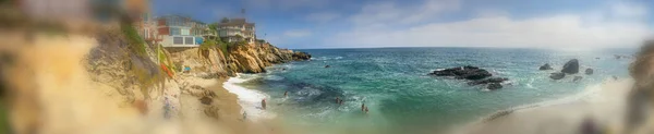 Laguna Beach, CA-31 juli 2017: toeristen bezoeken City Beach op een — Stockfoto