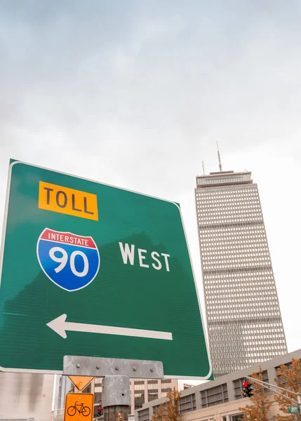 Interstate vägskylt i Boston, Ma — Stockfoto