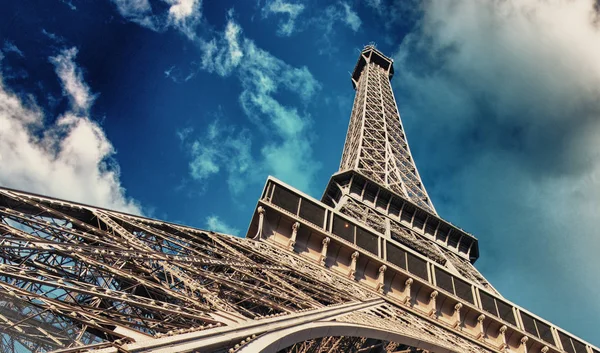 Paris. La Tour Eiffel, bottom-up street view