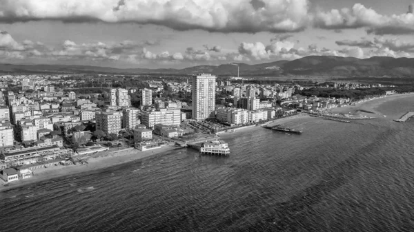 Panorama utsikt över Follonica-kusten-Italien — Stockfoto