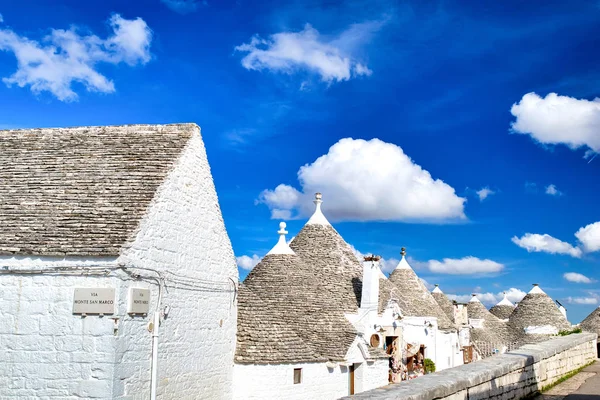 Nádherný Trulli z Alberobella v Itálii — Stock fotografie