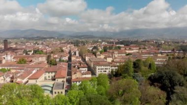 güzel eski Lucca şehrinin manzara görüntüleri