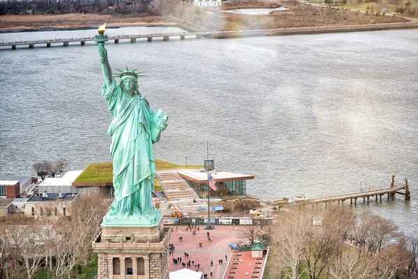 Letecký pohled na sochu svobody, New York City — Stock fotografie