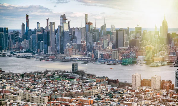 Midtown Manhattan y Jersey City desde el helicóptero — Foto de Stock